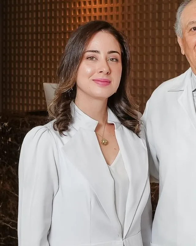 Dra. Francine Belinetti, Dermatologista