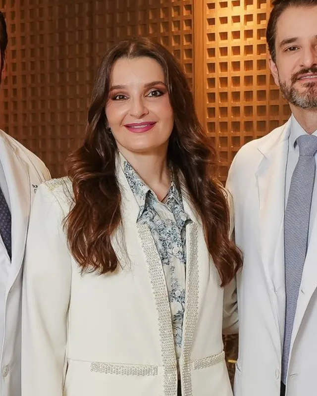 Dra. Renata Pontello, Médica